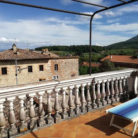 Mansarda Con Solarium Panoramico Su Centro Storico Di Sarteano Vicino Alle Famose Terme Della Val D'Orcia Luaran gambar