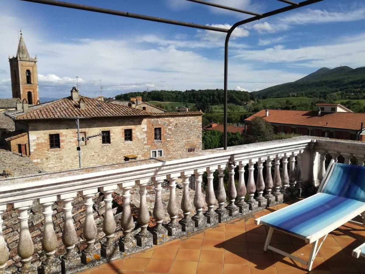 Mansarda Con Solarium Panoramico Su Centro Storico Di Sarteano Vicino Alle Famose Terme Della Val D'Orcia Luaran gambar