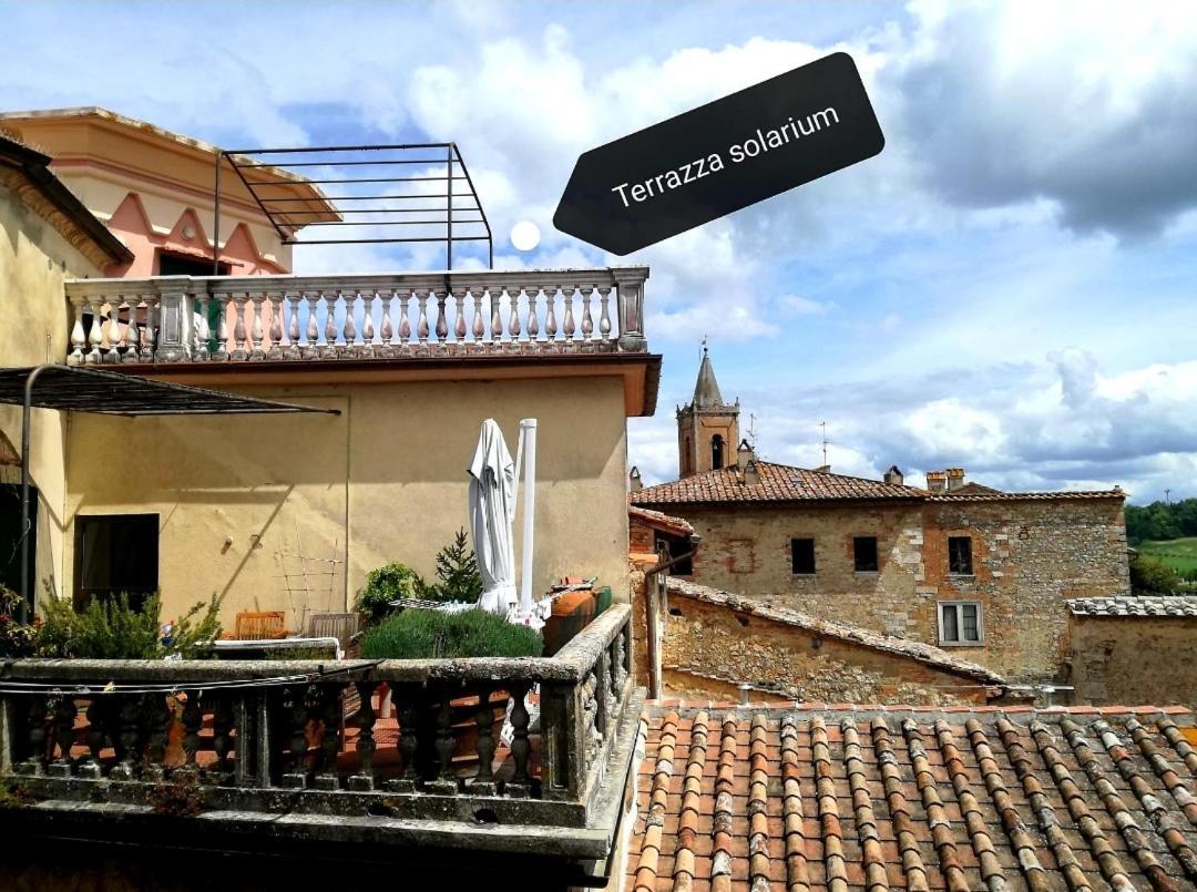 Mansarda Con Solarium Panoramico Su Centro Storico Di Sarteano Vicino Alle Famose Terme Della Val D'Orcia Luaran gambar