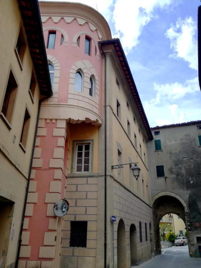 Mansarda Con Solarium Panoramico Su Centro Storico Di Sarteano Vicino Alle Famose Terme Della Val D'Orcia Luaran gambar
