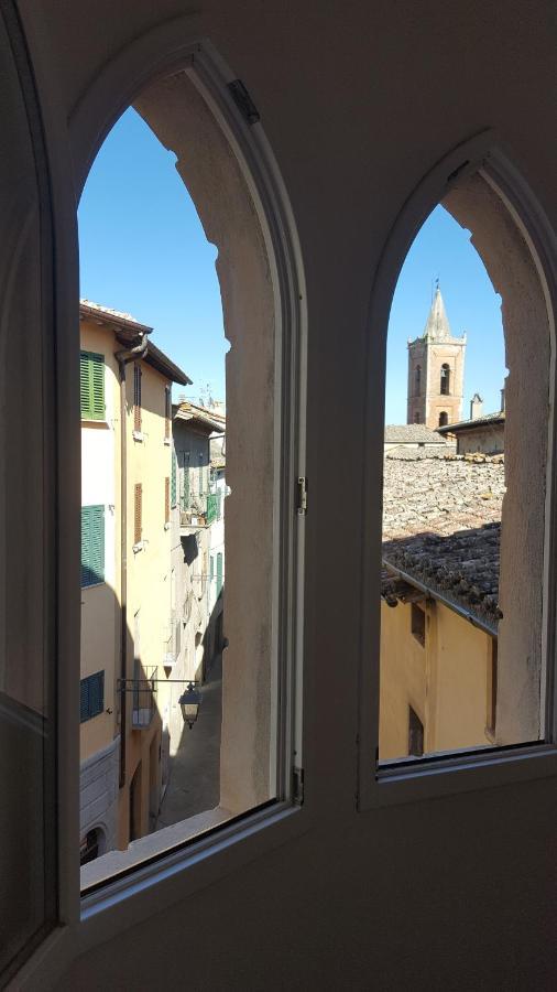 Mansarda Con Solarium Panoramico Su Centro Storico Di Sarteano Vicino Alle Famose Terme Della Val D'Orcia Luaran gambar