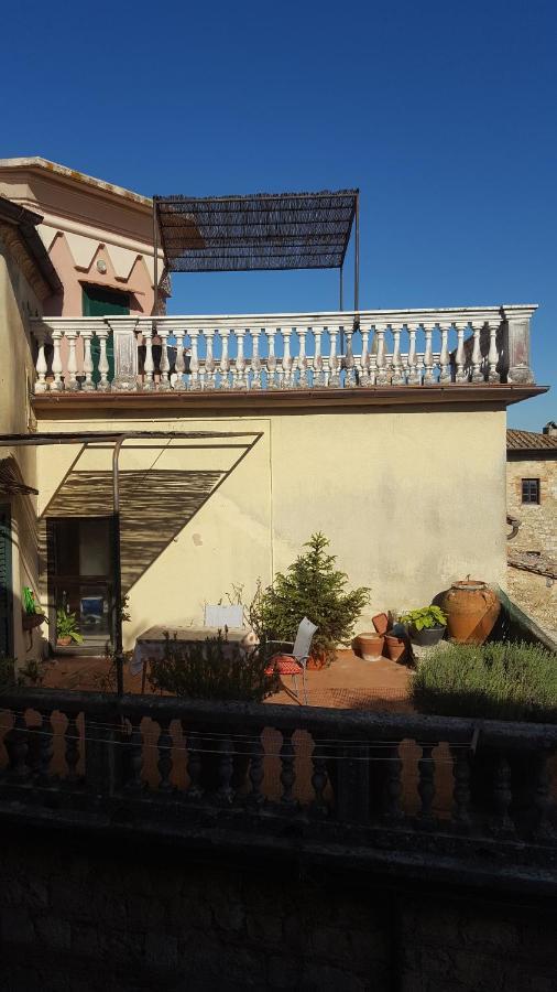 Mansarda Con Solarium Panoramico Su Centro Storico Di Sarteano Vicino Alle Famose Terme Della Val D'Orcia Luaran gambar